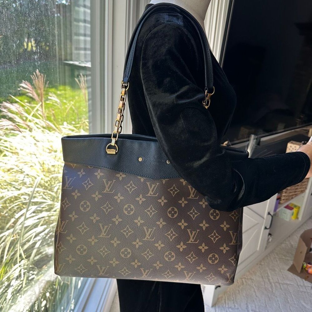 Louis Vuitton Brown and Black Shoulder Bag - Picture 10 of 16